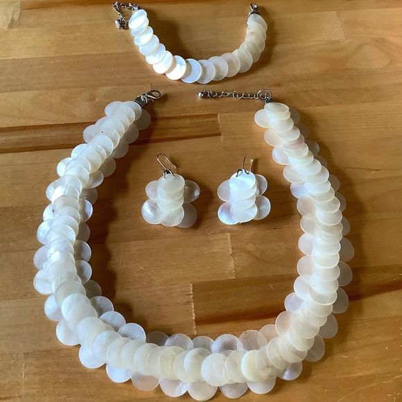 Sea shell set Jewelry - sea SHELL HAND MADE MOTHER OF PEARL NECKLACE/BRACELET/EARRINGS WOMAN SET